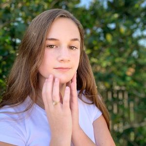 Meet your Posher, Abby